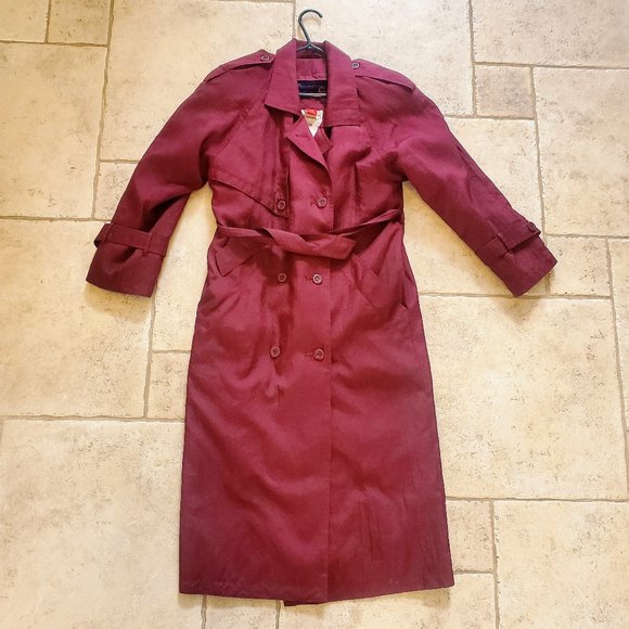 Woman's All Weather Coat with Zip Out Lining Size 7/8 - Picture 1 of 12